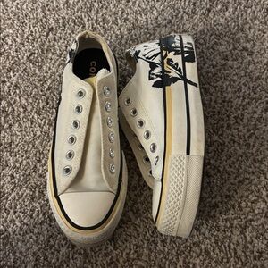 Converse Slip-On Low Top Sneakers in Cream and Black Trim. Missing laces